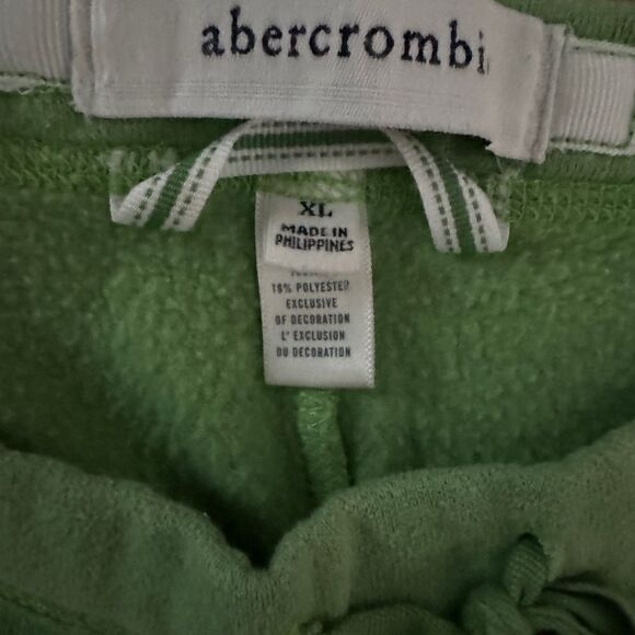 Abercrombie kids bright green sweat shorts with drawsreing waist XL - Picture 6 of 13